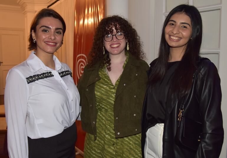 Liz Cabrera, Florencia Medina y Sol Fleitas.