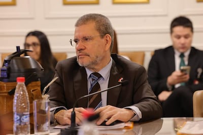 Antonio Barrios (Senador ANR-HC) durante una reunión de Mesa Directiva.