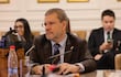 Antonio Barrios (Senador ANR-HC) durante una reunión de Mesa Directiva.