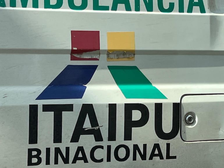 Ambulancia quedó varada en la avenida Mariscal López de Asunción.