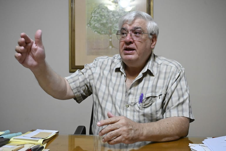 William Wilka rememora la gesta del 2 y 3 de febrero desde su oficina.