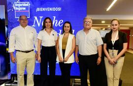 Diego Lovera, Natalia Báez, Belén Ojeda, Jorge Galeano y Larissa Ortellado.