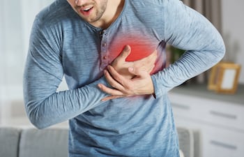 La actividad física es importante para evitar problemas cardiacos, como los infartos.