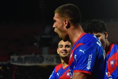 Ronaldo De Jesús, jugador de Cerro Porteño, celebrando el gol ante el Sportivo Ameliano.