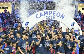 Cerro Porteño festeja a lo grande título y estadio nuevo.