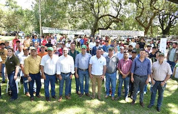 Reunión con productores de Blas Garay registrado el martes con el fin de realizar el relevamiento de datos de intención de siembra.