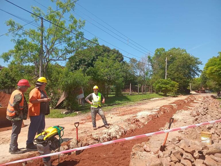 La Municipalidad de Carapeguá fiscalizará las obras de alcantarillado sanitario.