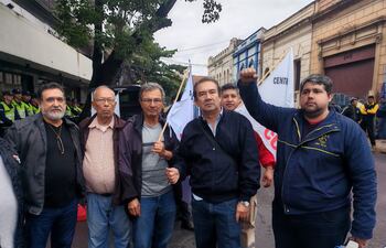 Integrantes de la Central Unida de Trabajadores Auténtica.