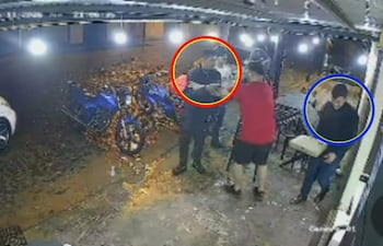 El policía Julio César López Zárate (círculo rojo) y el abogado Ángel Daniel Jaime Galeano (círculo azul), protagonistas del incidente en Cruce Tacuara.