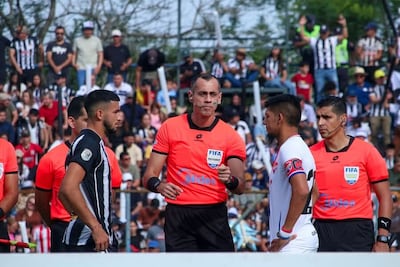 El árbitro Juan Gabriel Benítez pitará el decisivo duelo entre General Caballero de juan León Mallorquín y 12 de Junio de Villa Hayes, por el segundo cupo de ascenso.