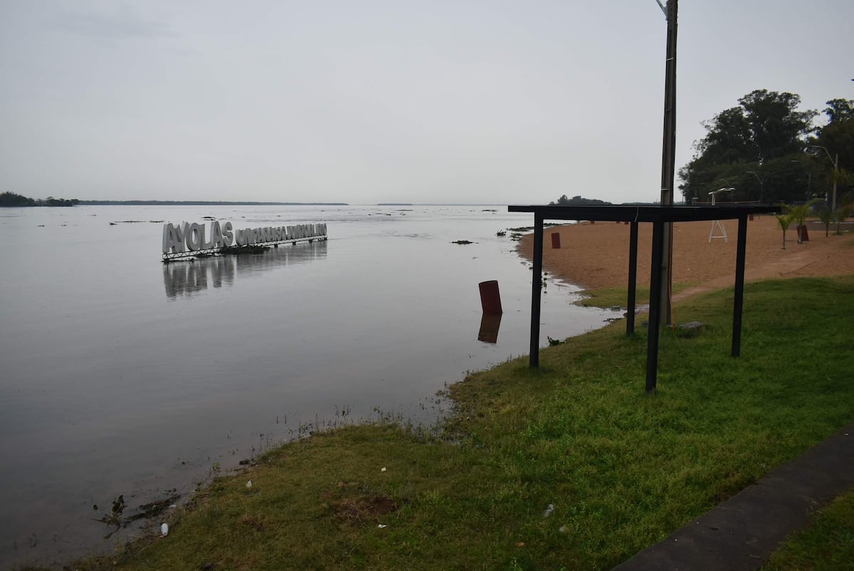 El río Paraná alcanza 3,67 m y proyectan descenso en Ayolas