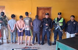 Los cuatro detenidos fueron llevados a la comisaría jurisdiccional, donde quedaron a cargo del Ministerio Público.