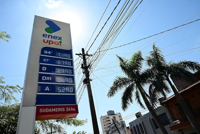 Enex reajustó sus precios desde hoy, según pudo corroborar ABC en un recorrido. 