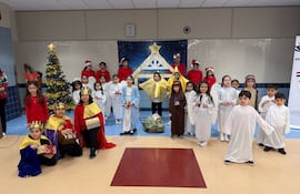 Alumnos de la Escuela Paraguaya en Nueva York representaron un pesebre viviente para no olvidar sus raíces.