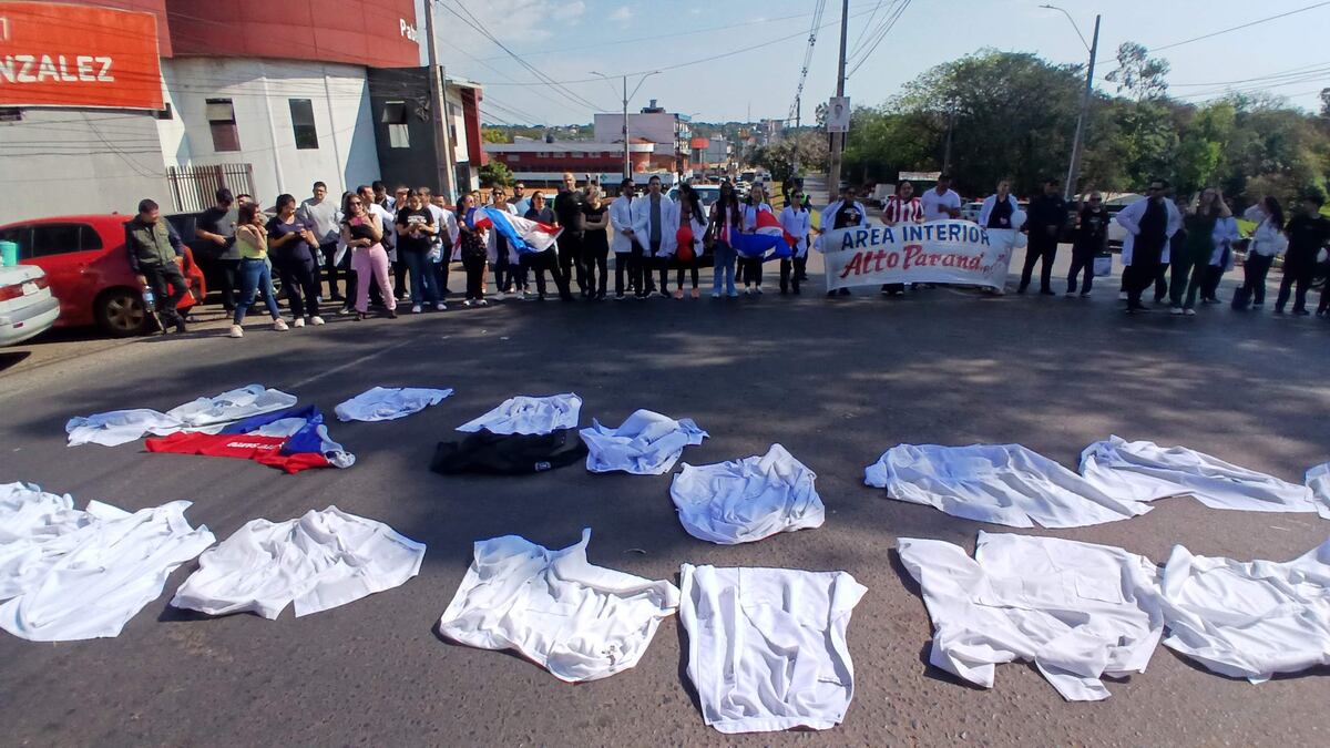 Crece la crisis en Salud: sociedades médicas de la región apoyan a cirujanos paraguayos