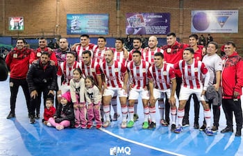 Sportivo José Meza de Ñemby marcha bien en la Copa de Oro de fútbol de salón. (MQ Fotografía)