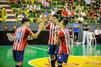 Festejos de los albirrojos C15 en el pasado mundial en Presidente Franco, en 2021, cuando Paraguay fue tercero, detrás de Brasil y Colombia.
