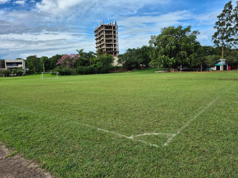 Se trataría de un espacio de 9.200 m² que serán concesionados por treinta años a una empresa privada de capital extranjero, que realiza en adyacencias un condominio privado