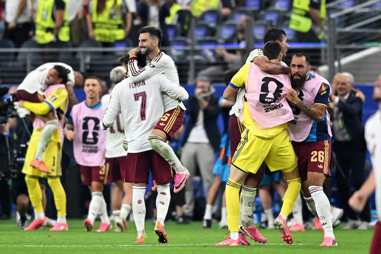 España, sin mucho brillo, anuló a Francia y clasificó a su segunda final en la historia del Mundial.