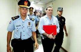 Fernando Ramón González Karjallo también llegó a tribunales esposado, el viernes pasado.