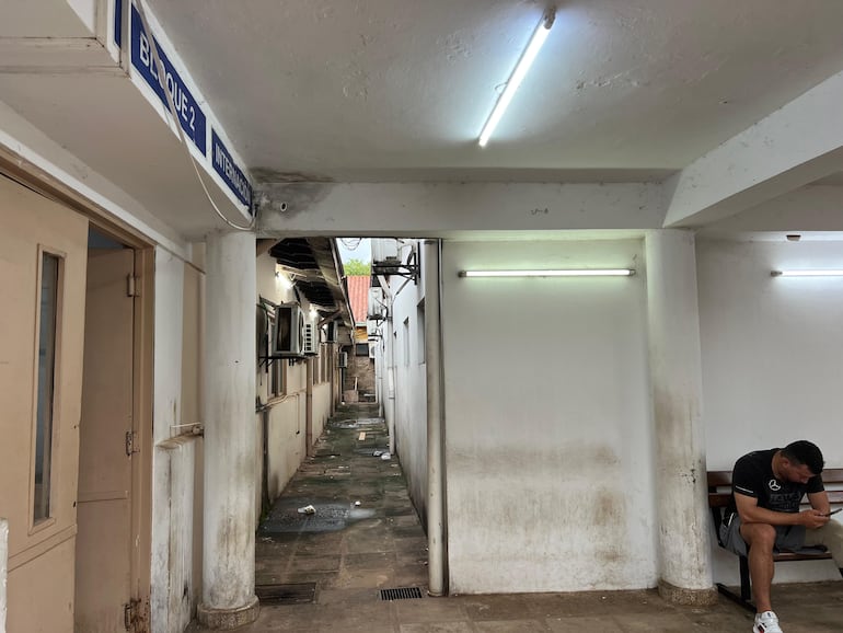 Deplorable estado del Hospital de Caacupé.