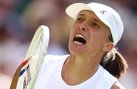Iga Swiatek (25 años) festeja su victoria alcanzada sobre Taylor Townsend en tres sets.