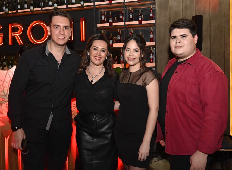 Luis Cabrera, Rossana Domecq, Jéssica Ruiz Díaz y Matías González.