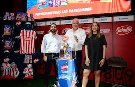 Iván Vargas, Daniel Pino y Natalia Benítez, en el lanzamiento.