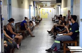 Hospital de Luque en horario nocturno.