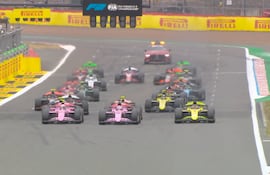 Joshua Duerksen y un fin de semana de altibajos. Clasificó séptimo; fue octavo, en la carrera sprint de ayer y sumó un punto; y noveno, en la feature race de hoy y recabó dos unidades más, pero se va para atrás en la tabla de posiciones del certamen.