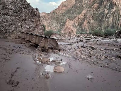 PARQUE NACIONAL DEL GRAN CAÑÓN, 31/08/2026.- Fotografía publicada por Grand Canyon National Park en su cuenta oficial de Facebook que muestra los daños tras las inundaciones repentinas en el Parque Nacional del Gran Cañón con 15 desaparecidos y decenas de evacuados. EFE/ Grand Canyon National Park **SOLO USO EDITORIAL/SOLO DISPONIBLE PARA ILUSTRAR LA NOTICIA QUE ACOMPAÑA (CRÉDITO OBLIGATORIO)***