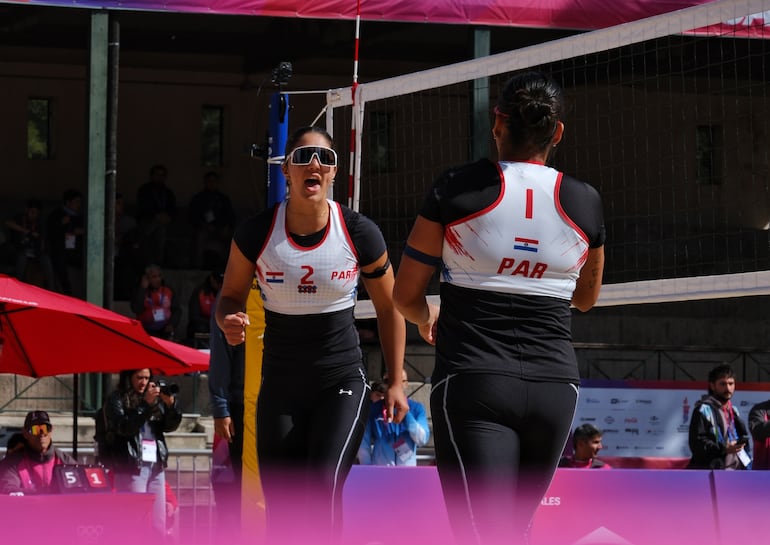 Three Paraguayan pairs advance to beach volleyball quarterfinals at Santa Fe 2026