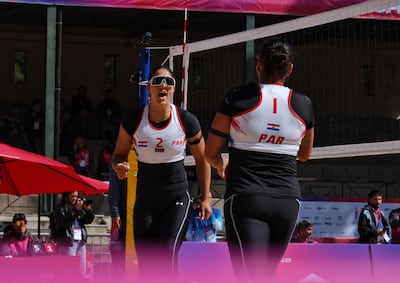 Giuliana Poletti y Michelle Valiente concretaron una contundente victoria sobre Argentina para avanzar a los cuartos de final.
