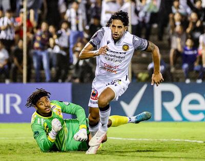 Renzo Domingo Carballo Romero (29 años), futbolista paraguayo del Diriangén de Nicaragua.