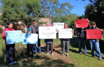 Los vecinos del barrio San Luis de la fracción Santa Mónica de Capiatá piden el arreglo de sus calles, dicen que urgen el ingreso de empedrados.