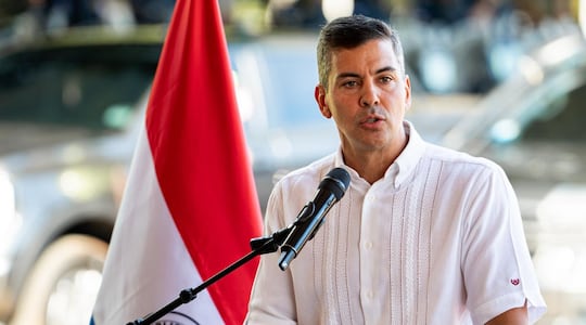 Presidente Santiago Peña.