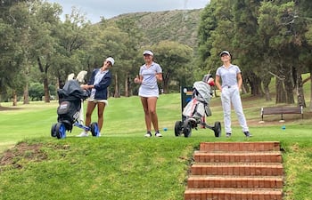 La Asociación Paraguaya de Golf presenta este miércoles la primera APG Ladies Academy, para la formación integral de la mujer golfista paraguaya.