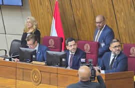 El cartista Raúl Latorre fue electo por cuarta vez consecutiva como presidente de la Cámara de Diputados.