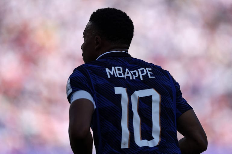 El futbolista francés Kylian Mbappé durante el partido entre las selecciones de fútbol de Francia y Paraguay en Philadelphia, Estados Unidos, el pasado sábado.