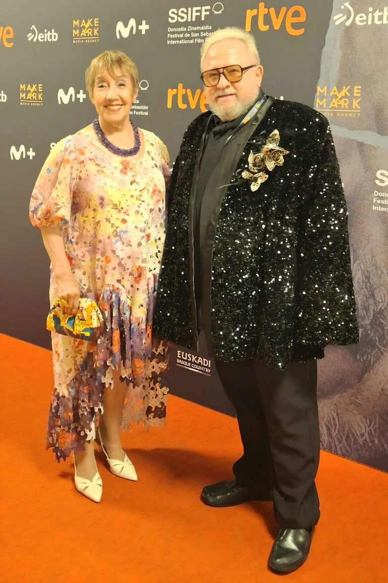 Margarita Irún y Manuel Cuenca en el estreno de la película Narciso en el festival de San Sebastián.