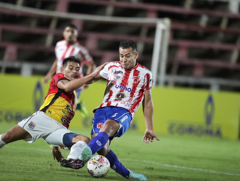 Sportivo Carapeguá deja los tres puntos en casa y escolta a los punteros de la Intermedia