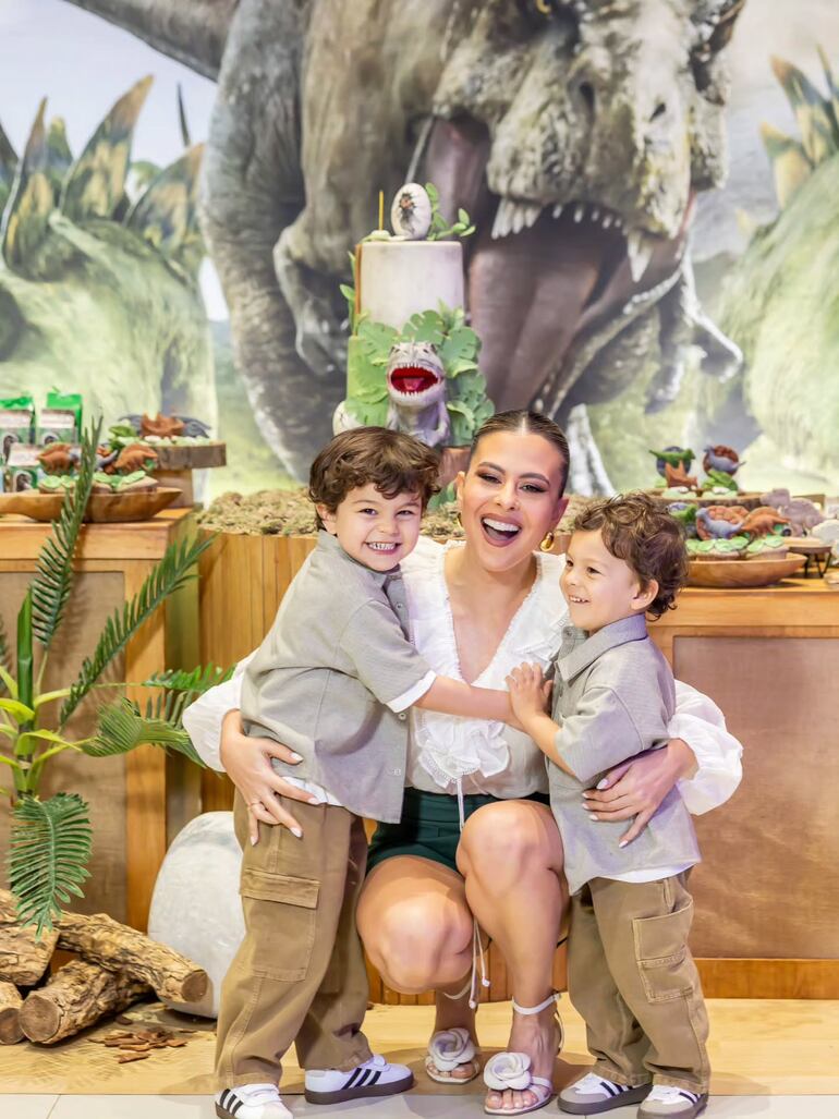 Andrea Quattrocchi con sus pequeños Bruno y Mauro. (Instagram/Andrea Quattrocchi)
