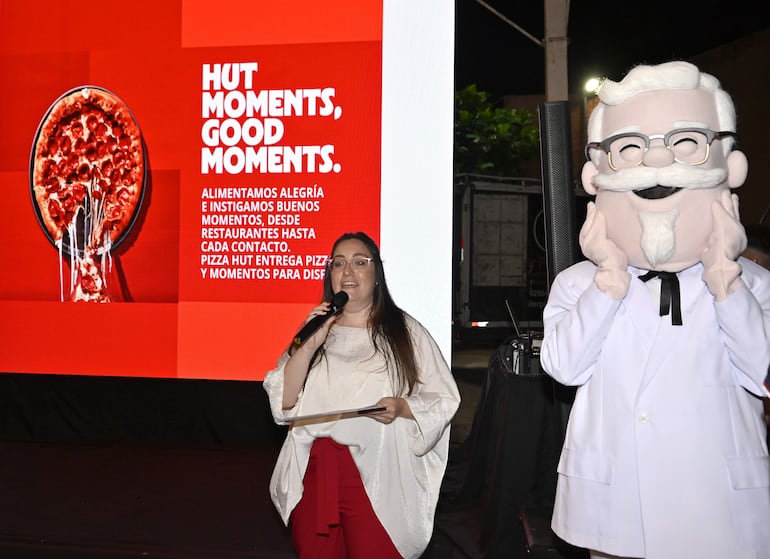 Macarena Jiménez, gerente de Marketing de South Food, presentó la propuesta que ofrece el rebranding.