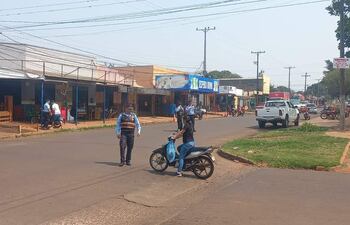 Agentes de la Policía Municipal de Tránsito realizan intensos controles en diferentes puntos de la ciudad de Pedro Juan Caballero.