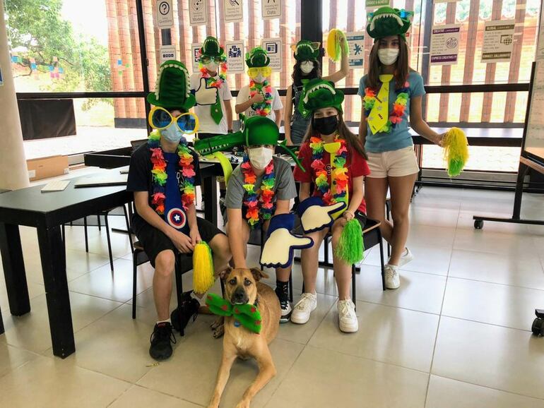 Robo Gators, otro de los equipos participantes en competencia nacional de robótica.