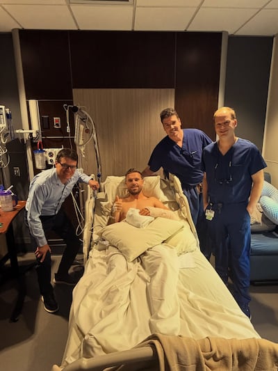 Jordan Henderson, luego de su intervención quirúrgica.