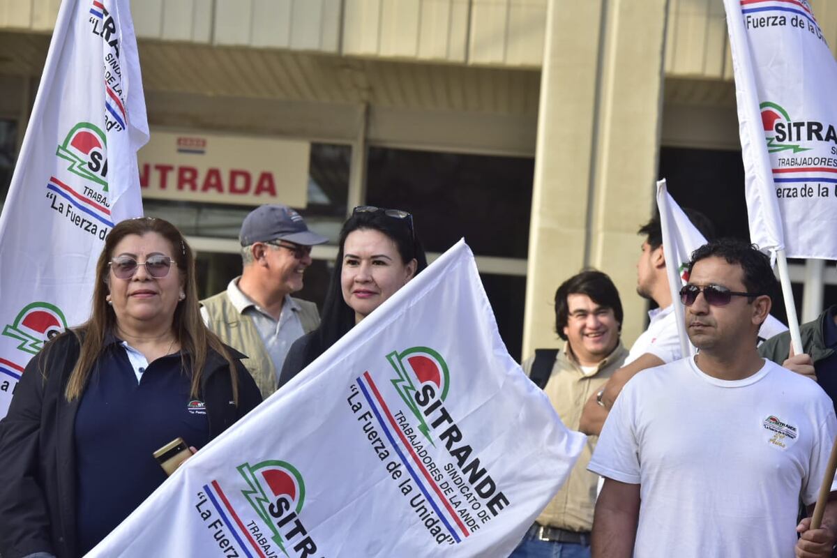 Trabajadores de la ANDE convocan a protesta este lunes ante riesgo de “tarifazo” eléctrico