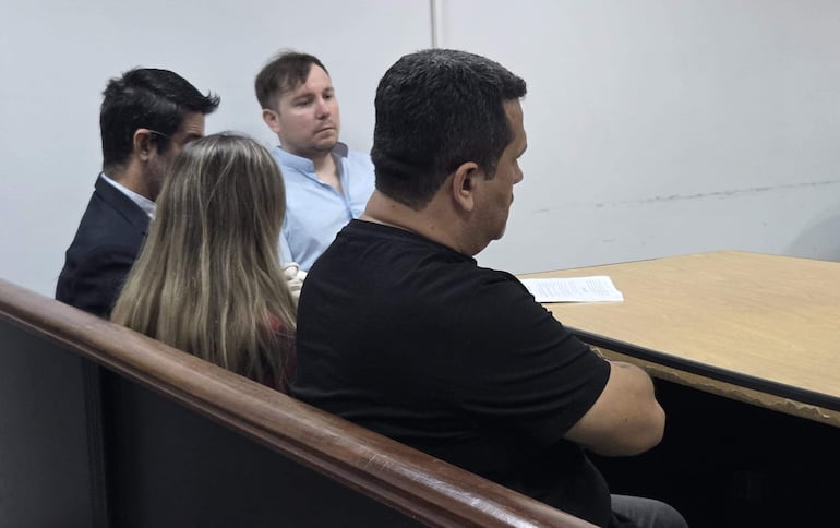 Los acusados por homicidio culposo Adrián García, Sandra Obertino y Vicente Cabrera (der.)
