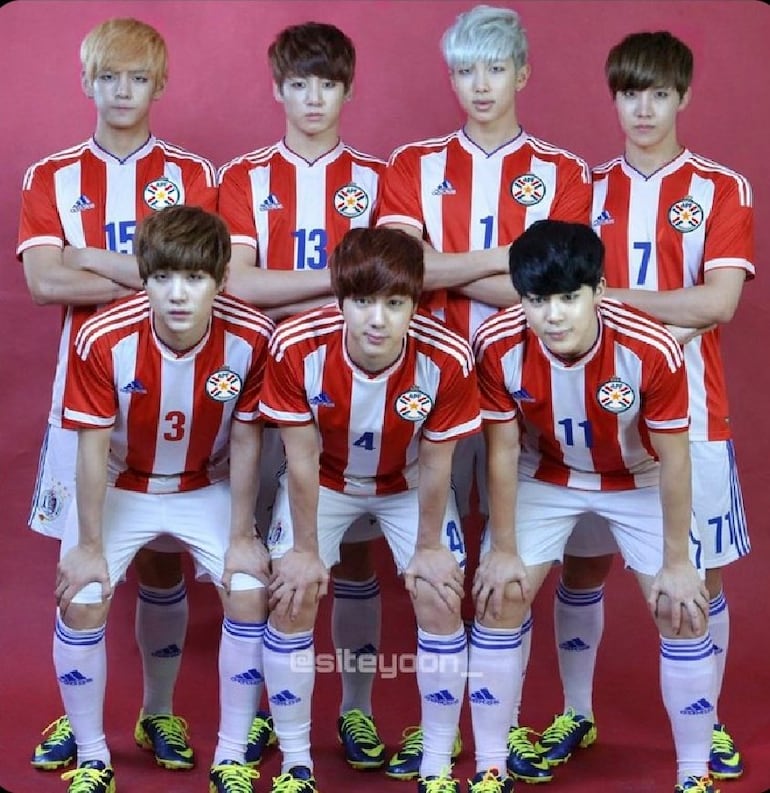 Meme de BTS vistiendo el uniforme de la Albirroja.