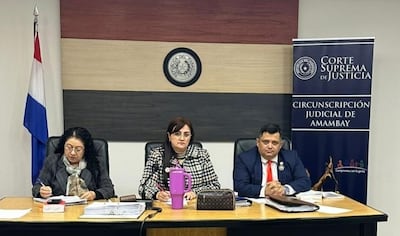 Jueces Marcelina Quintana, Librada Peralta y Mario Peralta, miembros del tribunal juzgador.